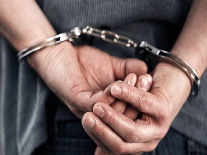 Ballia Paper Leak Case  In Ballia, in the question paper leak case, the teacher has to take action under NSA, know the whole matter. Ballia Paper Leak: पेपर लीक मामले में एक और शिक्षक पर बड़ी कार्रवाई, अब तक 52 गिरफ्तार