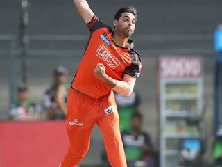 IPL 2022: भुवनेश्वर कुमार ने इरफान पठान को छोड़ा पीछे, अपने नाम किया यह खास आईपीएल रिकॉर्ड