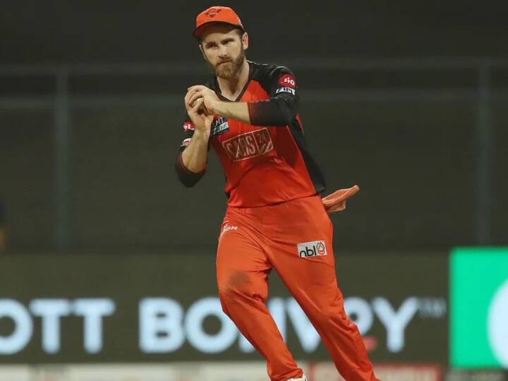 kane williamson leaves ipl 2022 for his child birth flying back to New Zealand IPL 2022: मुंबई के खिलाफ जीत के बाद SRH से अलग हुए केन विलियमसन, जानिए क्या है वजह