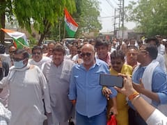 Indore: बिजली कटौती को लेकर कांग्रेस ने प्रदर्शन, MLA संजय शुक्ला बोले जनता को मीठा जहर दे रही है BJP सरकार 