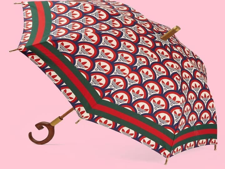Gucci, Adidas design umbrella that costs over ₹1 lakh and does not stop rain Umbrella Costs 1 Lakh :  ఆ గొడుగు ధర అక్షరాలా లక్ష - వర్షంలో బయటకు తీసుకెళ్లారో తడిచిపోతారంతే !