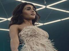 Shalini Pandey Photos: షాలినీ ఆ డ్రస్సేంటమ్మా!