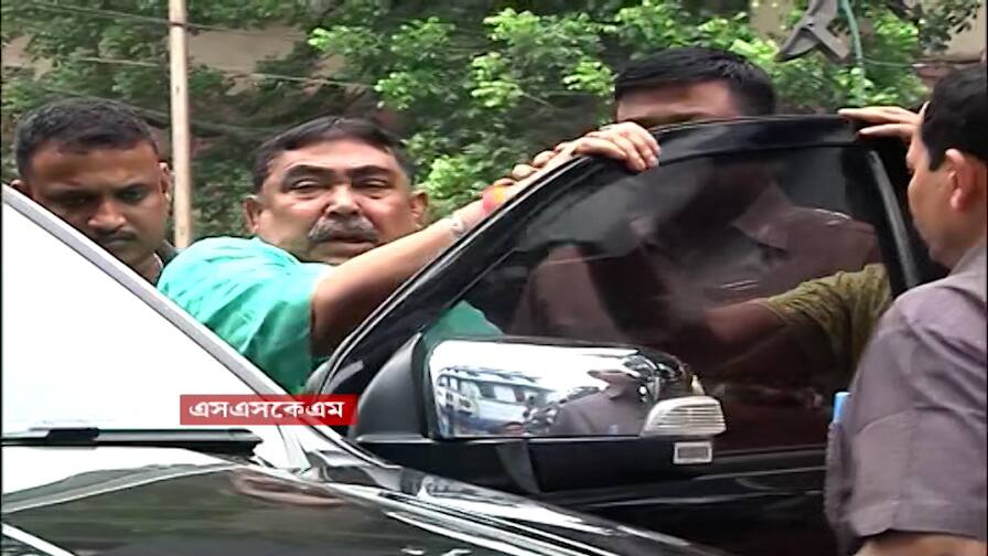 Birbhum Anubrata mondal leaves kolkata SSKM after almost 3 hours Routine checkup at Woodburn block Anubrata Mondal: উডবার্ন ব্লকে রুটিন চেকআপ, পৌনে ৩ ঘণ্টার পর এসএসকেএম থেকে বেরোলেন অনুব্রত