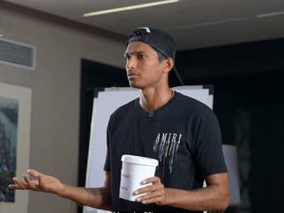 Watch: राजस्थान के खिलाड़ी बने सेल्समैन, बोल्ट लाए बिना पानी के कपड़े धोने वाला पाउडर, सैनी के प्रोडक्ट से 24 घंटे में बनेंगे सिक्स पैक