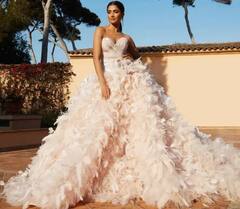 Cannes 2022: ਆਫ ਸ਼ੋਲਡਰ ਡੀਪ ਨੈੱਕ ਗਾਊਨ 'ਚ ਪੂਜਾ ਹੇਗੜੇ ਨੇ ਢਾਹਿਆ ਕਹਿਰ, ਗਲੈਸਰਸ ਲੁੱਕ ਦੇਖ ਫੈਨਜ਼ ਦੀਆਂ ਧੜਕਣਾਂ ਰੁਕੀਆਂ