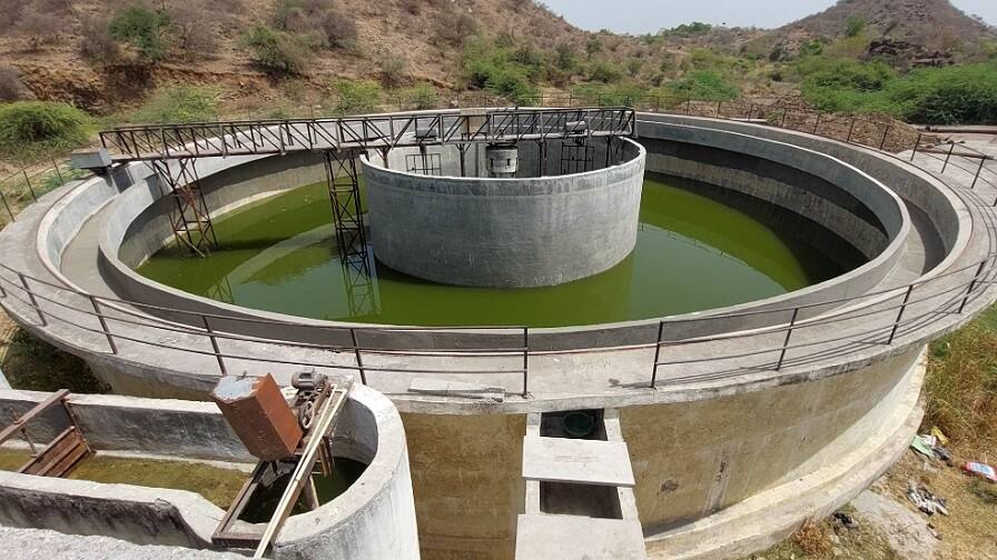 The filter plant built at a cost of Rs one crore fifty lacs in Sihor city of Bhavnagar has been in a closed condition for ten years SIHOR : દોઢ કરોડના ખર્ચે બનેલ ફિલ્ટર પ્લાન્ટ દસ વર્ષથી બંધ, દૂષિત પાણી પીવા મજબૂર નગરજનો