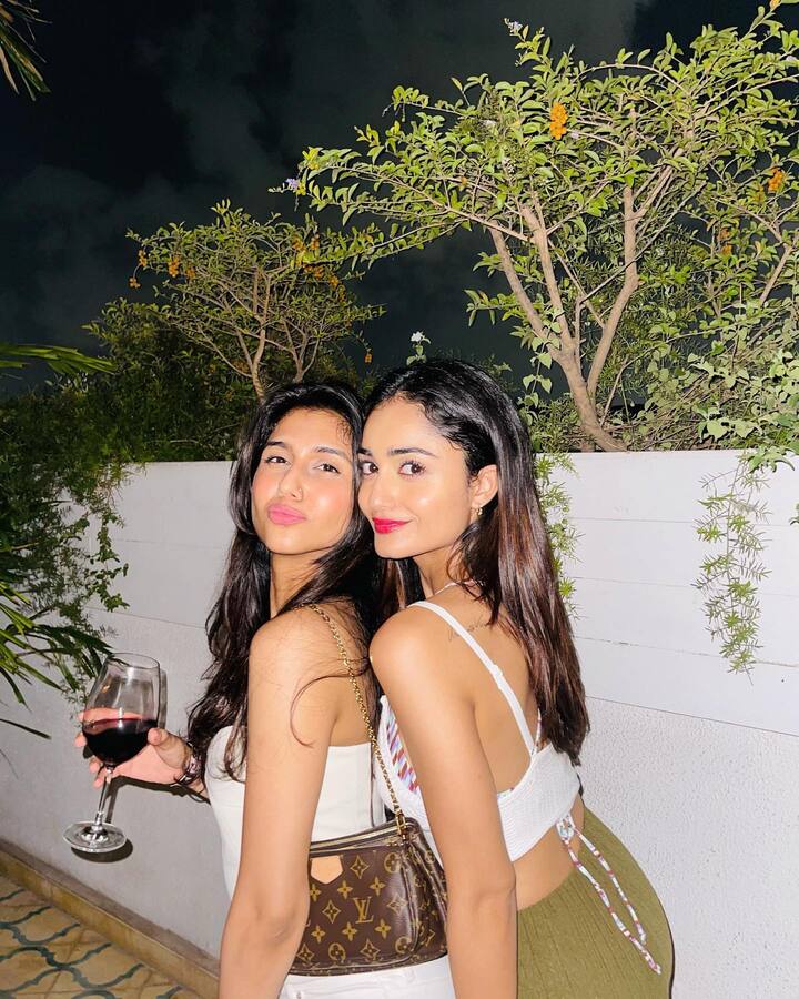 త్రిదా చౌదరి (Image Credit: Tridha Choudhury/ Instagram)