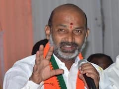 Telangana CM KCR చిల్లర బుద్దిని చూడలేకే ఆ నిధులపై కేంద్రం రూట్ మార్చింది: బండి సంజయ్