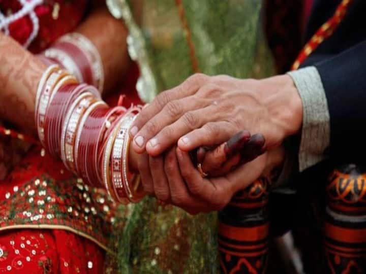 Uttarakhand Woman marries son in Uttarakhand Bazpur, husband registers complaint மகனை திருமணம் செய்த மனைவி: போலீஸில் புகாரளித்த கணவர்... உத்தரகாண்டில் விநோதம்..!