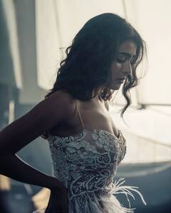 Shalini Pandey Photos: షాలినీ ఆ డ్రస్సేంటమ్మా!