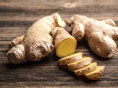 Ginger Side Effects: गर्मियों में अदरक खाने से सेहत को हो सकते हैं ये नुकसान