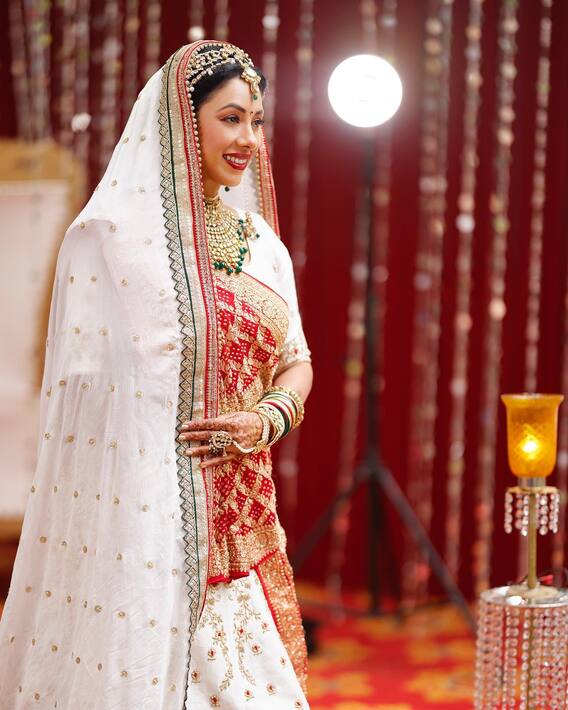 Rupali Ganguly Photos: दुल्हन बनीं अनुपमा तो दुल्हा बने अनुज, रुपाली गांगुली ने शेयर की शादी की तस्वीरें
