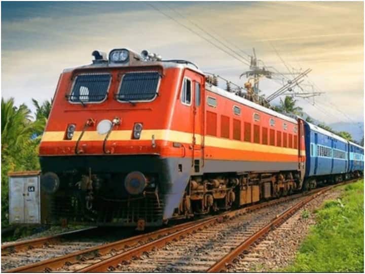 RRB NTPC Exam 2022 Examination Madhya Pradesh Special train between Rewa-Rajkot-Rewa for candidates ANN RRB NTPC Exam 2022: परीक्षा देने वालों को बड़ी राहत, रीवा-राजकोट के बीच चलाई जाएगी स्पेशल ट्रेन, जानिए क्या है टाइमिंग?