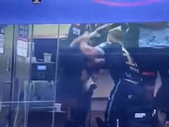 बाद झाल्यानंतर मॅथ्यू वेडचा तोल ढासळला, पॅड फेकले, बॅट आदळली, पाहा Video 