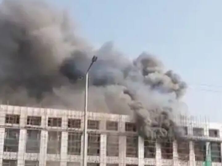 Patna News: fire broke out again in vishveshwarya bhawan Patna on Thursday here is the office of engineering department ann Patna News: पटना के विश्वेश्वरैया भवन में 9 दिन बाद फिर लगी आग, फायर ब्रिगेड की टीम ने पाया काबू