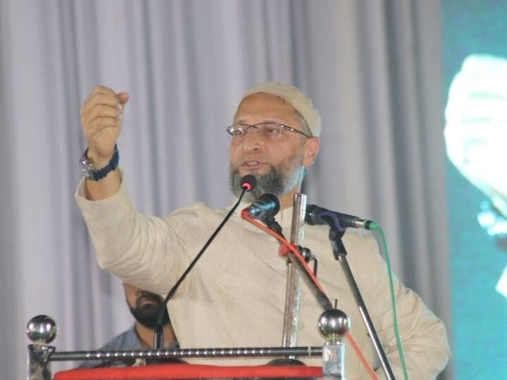 Krishna Janmabhoomi: मथुरा के शाही ईदगाह मामले में कोर्ट के फैसले पर क्या कुछ बोले असदुद्दीन ओवैसी? Asaduddin Owaisi statement On mathura court allows suit against shahi idgah mosque in krishna janmabhoomi case Krishna Janmabhoomi: मथुरा के शाही ईदगाह मामले में कोर्ट के फैसले पर क्या कुछ बोले असदुद्दीन ओवैसी?