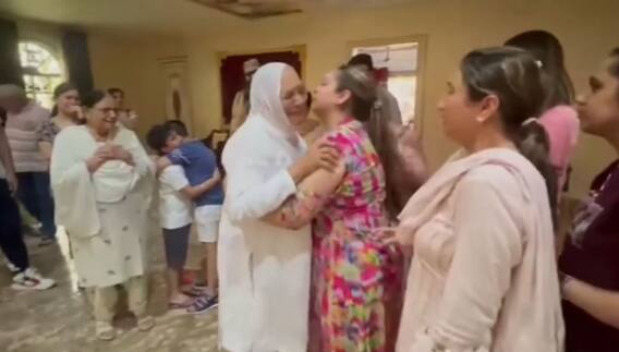 ਡੇਰਾ ਸਿਰਸਾ ਮੁਖੀ ਰਾਮ ਰਹੀਮ ਦੇ ਪਰਿਵਾਰਕ ਮੈਂਬਰ ਵਿਦੇਸ਼ ਜਾਣ ਲੱਗੇ, ਛੋਟੀ ਬੇਟੀ ਪਰਿਵਾਰ ਸਣੇ ਵਿਦੇਸ਼ ਰਵਾਨਾ ਡੇਰਾ ਸਿਰਸਾ ਮੁਖੀ ਰਾਮ ਰਹੀਮ ਦੇ ਪਰਿਵਾਰਕ ਮੈਂਬਰ ਵਿਦੇਸ਼ ਜਾਣ ਲੱਗੇ, ਛੋਟੀ ਬੇਟੀ ਪਰਿਵਾਰ ਸਣੇ ਵਿਦੇਸ਼ ਰਵਾਨਾ