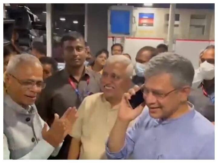 WATCH | India's First Successful 5G Call Tested By Telecom Minister At IIT Madras WATCH | India's First Successful 5G Call Tested By Telecom Minister At IIT Madras WATCH | India's First Successful 5G Call Tested By Telecom Minister At IIT Madras