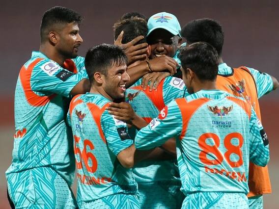 IPL 2022: पॉइंट्स टेबल में हुआ बड़ा उलटफेर, प्लेऑफ में पहुंची लखनऊ, जानिए बाकी सभी टीमों का हाल