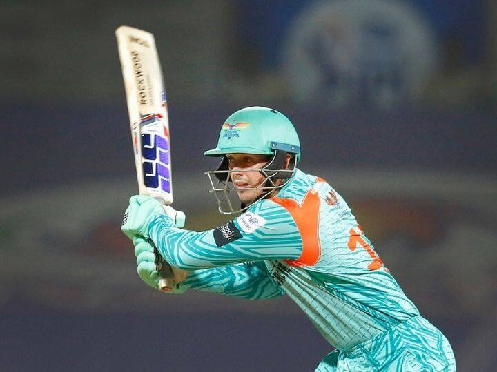 आयपीएलच्या 66 व्या सामन्यात लखनौने प्रथम फलंदाजी करत केकेआरसमोर तब्बल 211 धावांचं आव्हान ठेवलं होतं. यावेळी सर्वाधिक नाबाद 140 धावा करणारा  क्विंटन डी कॉक सामनावीर ठरला त्याने दमदार रेकॉर्डही नावावर केलं,