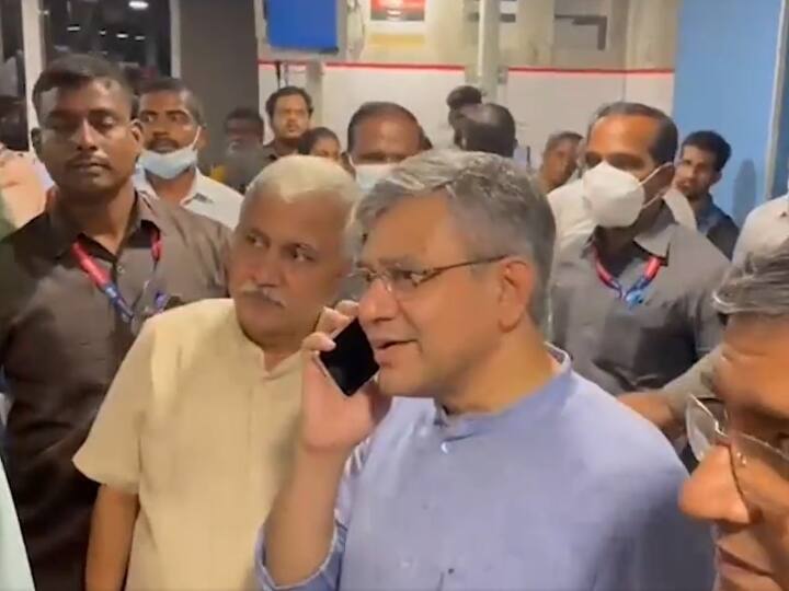 Successful trial of 5G at IIT Madras Union Minister made the first 5G voice and video call Video: IIT मद्रास में 5G का सफल परीक्षण, केंद्रीय मंत्री अश्विनी वैष्णव ने की वॉइस और वीडियो कॉल