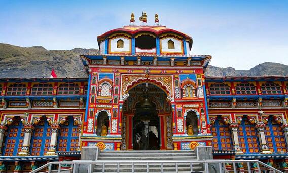 Uttarakhand में इन पर्वत श्रृंखलाओं के बीच बना है खूबसूरत Badrinath Dham, जानिए- कैसे किया था भगवान विष्णु ने यहां वास