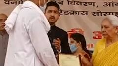 Chandauli: राज्यपाल Anandi Ben Patel ने कार्यक्रमों में लिया हिस्सा,बच्चों-महिलाओं को किया जागरूक