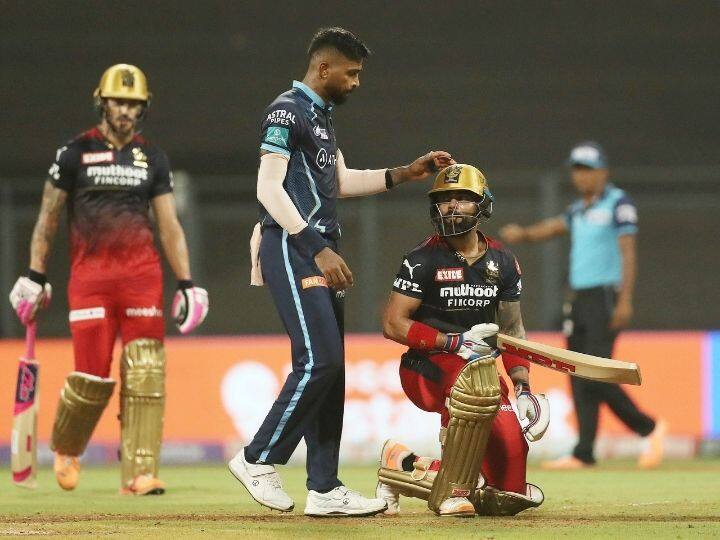 त्यात त्याने 8 चौकार आणि 4 षटकारांसह 73 धावा करत हा विक्रम मोडत 7016 धावा नावे केल्या.