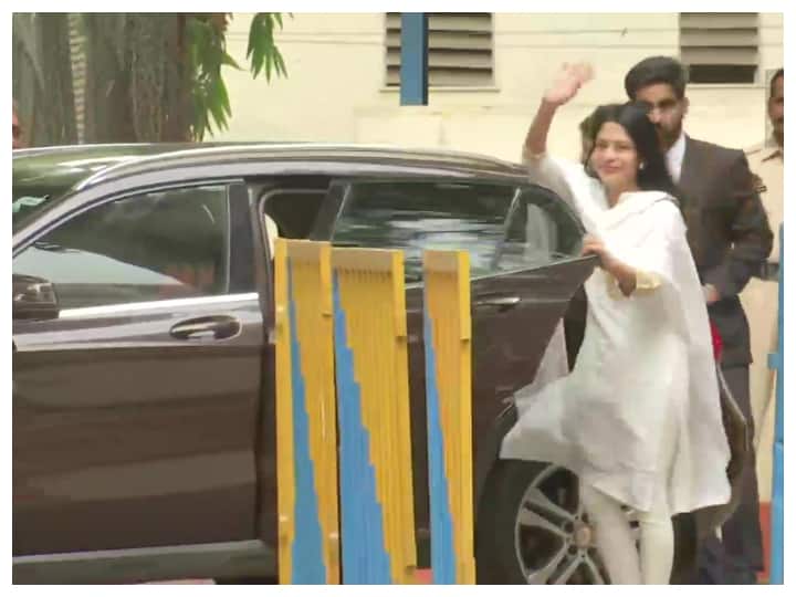 Sheena Bora Murder Case: I Am Very Happy, Says Indrani Mukerjea As She Walks Out Of Jail After 7 Years Sheena Bora Murder Case: Indrani Mukerjea Walks Out Of Jail, Her Jet Black Hair Draws Eyeballs