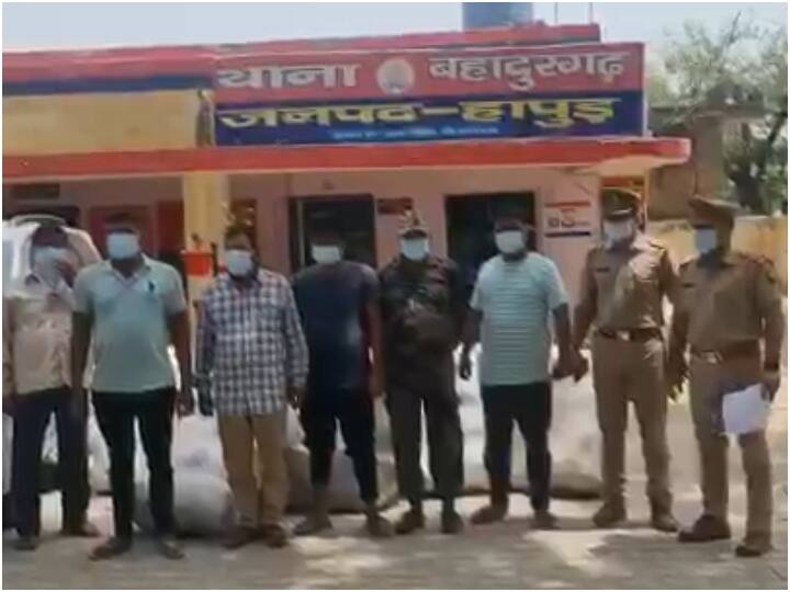 UP Crime News SOG team arrested 6 accused of smuggling ganja under the cover of uniform ANN UP Crime News: एसओजी टीम ने वर्दी की आड़ में गांजा की तस्करी करने वाले 6 अभियुक्तों को किया गिरफ्तार