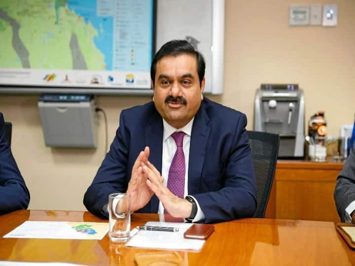 अमीरों की संपत्ति में बड़ा नुकसान देखने को मिला है, तो वहीं अदानी एक मात्र ऐसे अरबपति रहे जो फायदे में दिखे.