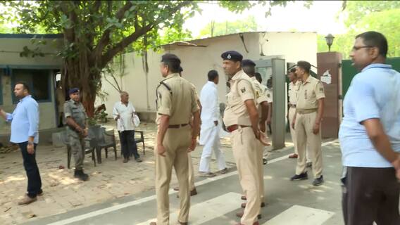 Rabri Devi के पटना स्थित आवास पहुंची CBI की टीम | Bihar News