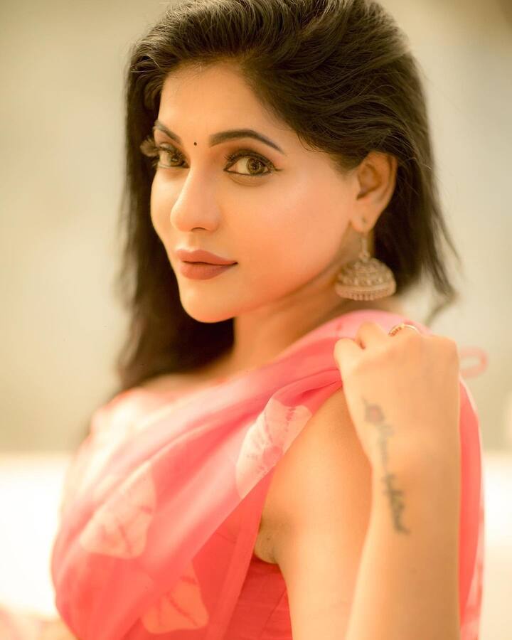 கவிதைக்கு காதல் வந்தால் தாங்காதம்மா உல்லாசம் உல்லாசம் உலகெங்கும் உல்லாசம்