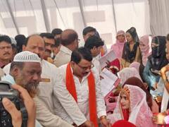 Sehore News: सामूहिक विवाह समारोह में 500 से अधिक जोड़े परिणय सूत्र में बंधे, 21 जोड़ों का हुआ निकाह