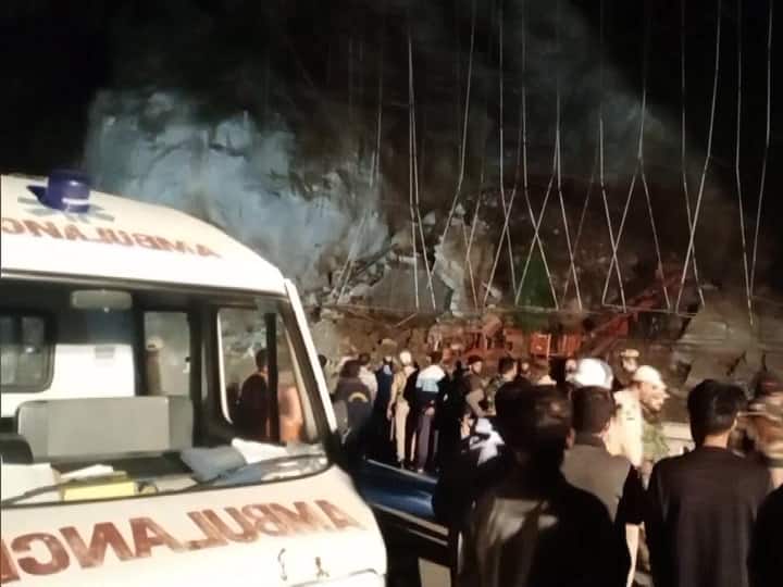 J&K | Several Feared Trapped As Under-Construction Tunnel Collapses On Jammu-Srinagar Highway J&K | Several Feared Trapped As Under-Construction Tunnel Collapses On Jammu-Srinagar Highway