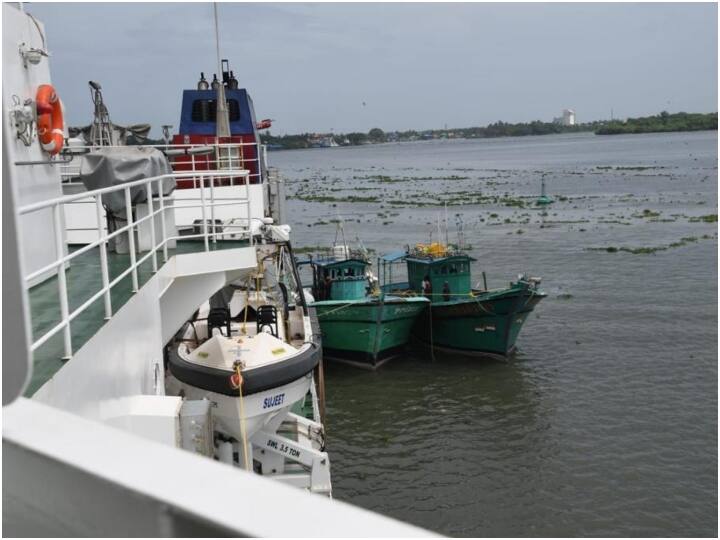 Indian Coast Guard and DRI seized drugs worth Rs 1,526 crore in the sea near Lakshadweep ANN Lakshadweep: दो नाव में लादकर लाई जा रही थी 1,526 करोड़ की ड्रग्स, इंडियन कोस्टगार्ड और DRI ने किया जब्त