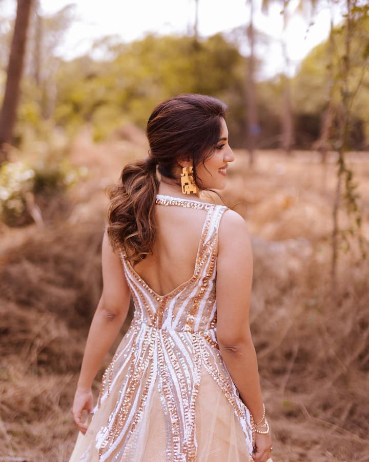 బెంగుళూరులో పుట్టి పెరిగిన తమిళ అమ్మాయి. -Image Credit:Dhanya Balakrishna/Instagram