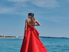 Deepika Padukone: சிகப்பு நிறமே.. வலிமையின் நிறமே...தீபிகாவின் கேன்ஸ் ரீசண்ட் லுக்ஸ்!