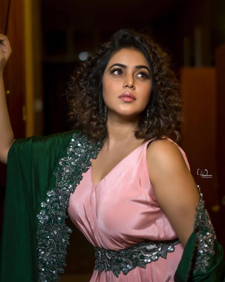 மனம் இன்று நனையுதே, இது என்ன காதலா சாதலா?