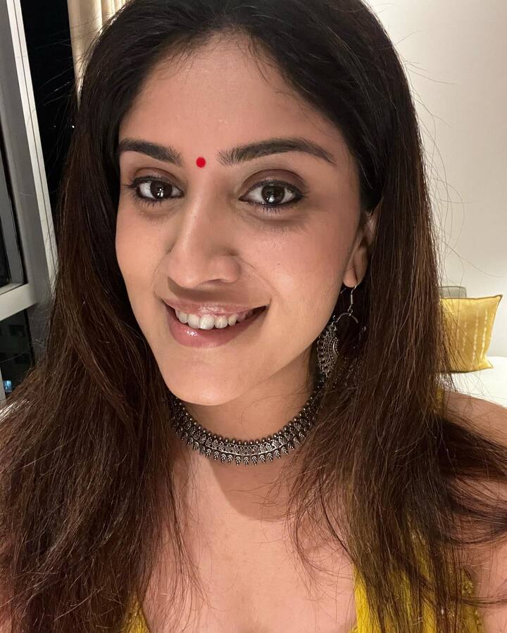 కొన్ని చిన్న సినిమాల్లో హీరోయిన్ గా చేసింది, కొన్నింట్లో హీరోయిన్ ఫ్రెండ్ పాత్రలో కనిపించింది. -Image Credit:Dhanya Balakrishna/Instagram
