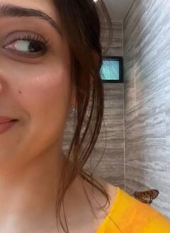 Actor Tamanna: தமன்னாவிடம் கொஞ்சி விளையாடும் வண்ணத்துப்பூச்சி; அழகு கிளிக்ஸ்!