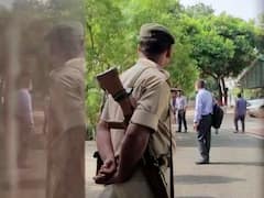 Rabri Devi Awaas CBI Raid: पटना में राबड़ी देवी के आवास पहुंची सीबीआई की टीम, इस मामले में हो रही पूछताछ