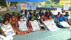 SSC: ধর্মতলায় আন্দোলনরত SSC’র চাকরিপ্রার্থীর আত্মহত্যার চেষ্টার ঘটনায় সরব রাজ্যপাল।Bangla News