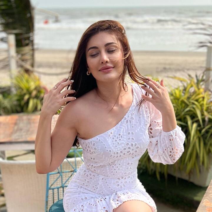 अभिनेत्री शेफाली जरीवालाने आपल्या अभिनयाची जादू टीव्हीपासून बॉलिवूडपर्यंत चालवली आहे. (photo:shefalijariwala/ig)