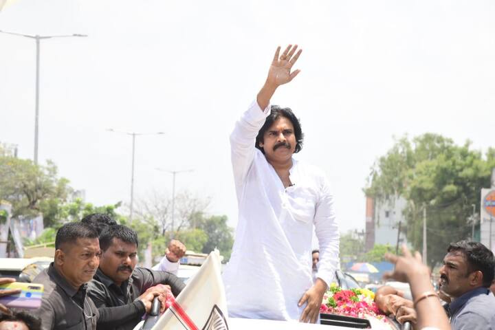 నల్గొండలో పర్యటిస్తున్న పవన్ కల్యాణ్