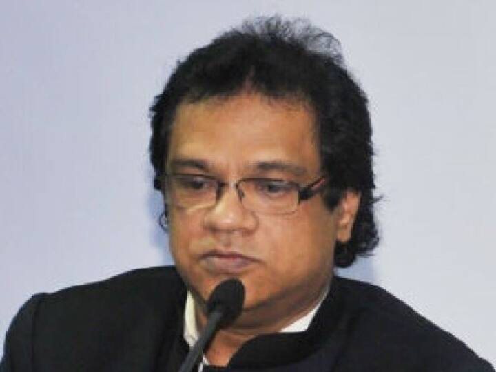 Assam NRC body lodges FIR against Assam ex coordinator Prateek Hajela Assam: NRC के पूर्व कॉर्डिनेटर प्रतीक हजेला के खिलाफ शिकायत दर्ज, आंकड़ों में ‘विसंगतियों’ का लगा आरोप