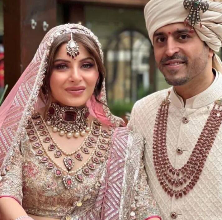 Singer Kanika Kapoor ties the knot with Gautam in London Kanika Kapoor Wedding: લગ્નના બંધનમાં બંધાયા કનિકા-ગૌતમ, સામે આવી પ્રથમ તસવીર