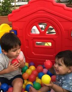 Sibling Goals: भाई जेह अली खान के साथ कुछ यूं खेलते दिखे तैमूर अली खान, बुआ ने शेयर की ये खूबसूरत तस्वीरें