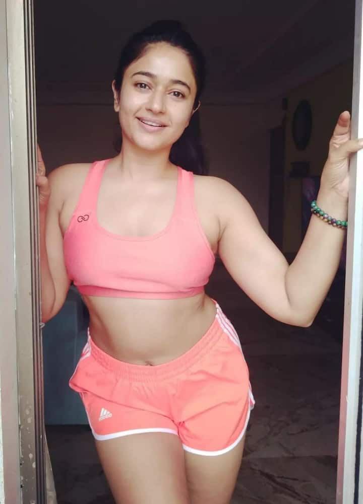 சீறிப் பாயும் வேகம் உன் தேகம் என் தாபம்