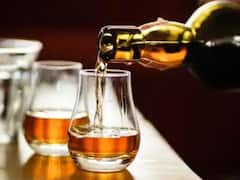 Ghaziabad News: मुरादनगर में जारी हुआ जिले का पहला होम बार लाइसेंस, जानिए किन नियमों का रखना होगा ध्यान